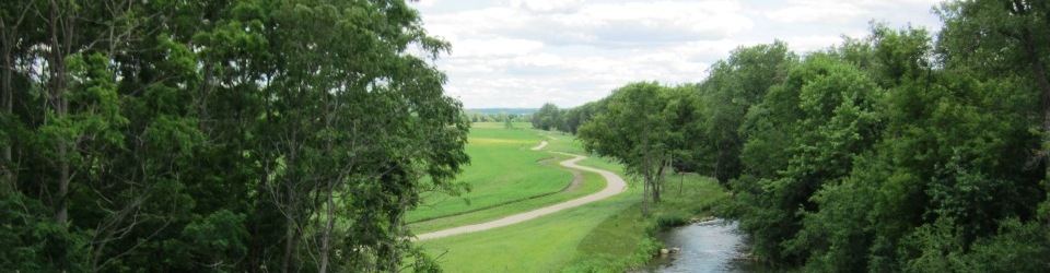 Panoramic view of the summer trail